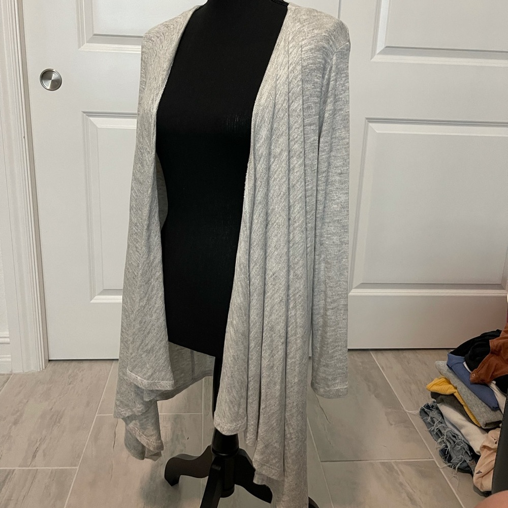 American Eagle Heather Grey Cardigan